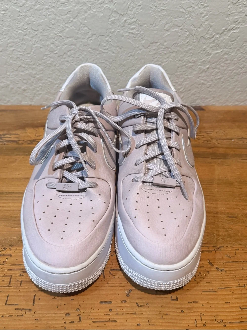 Nike Women’s  Air Force 1 Sage Low Platinum Violet